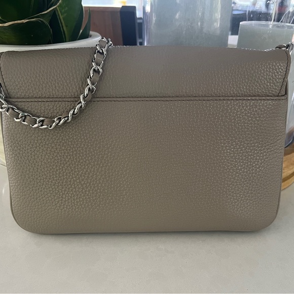 Tory Burch Shoulder Handbag with Crossbody Strap-Like New - Picture 4 of 5